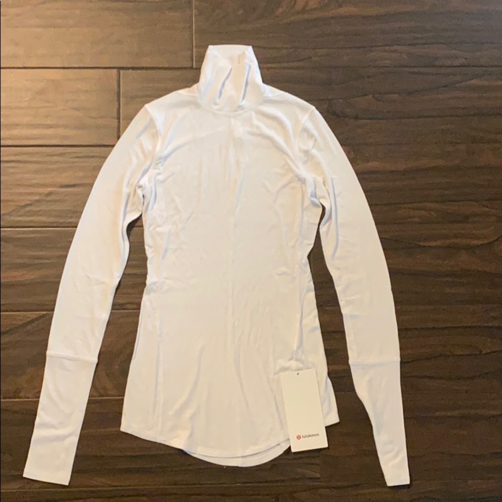 COPY - Lulu lemon white full day ahead  turtleneck